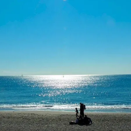 A Due Passi Dal Mare Con Giardino ألبيسولا مارينا