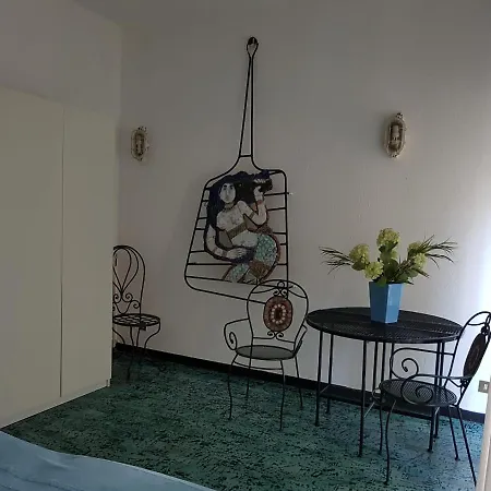 شقة A Due Passi Dal Mare Con Giardino *